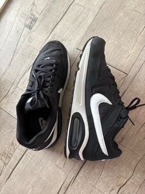 Nike Air Max Command